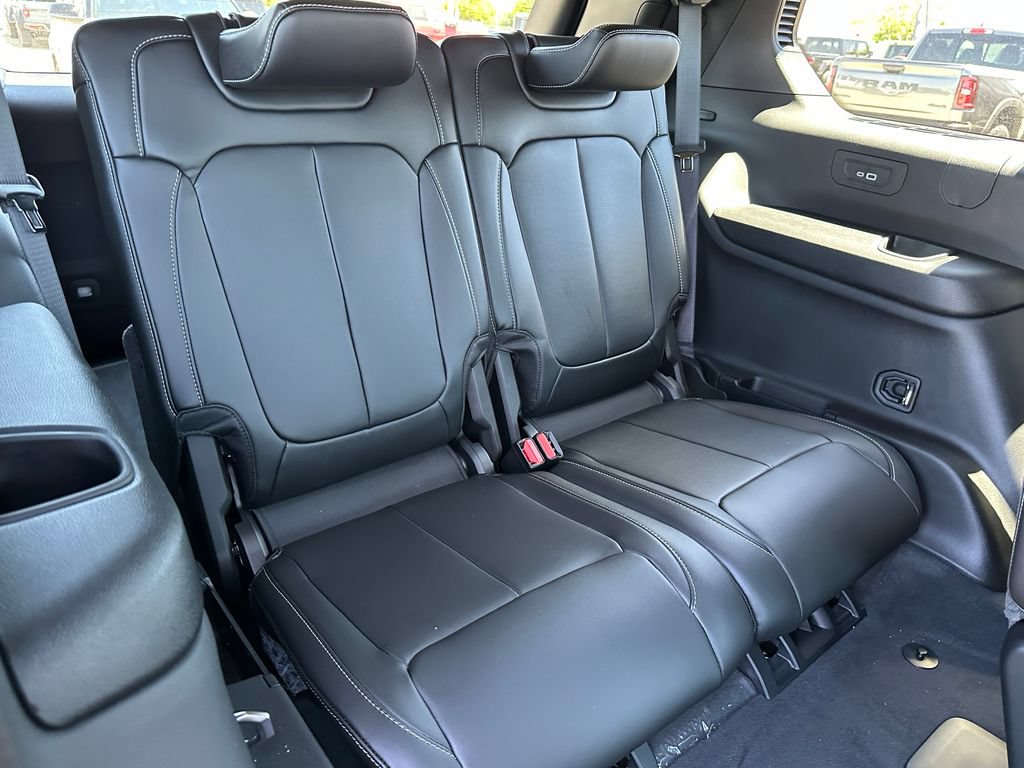 New 2026 Jeep Grand Cherokee L Limited w/ Limited Altitude Package AWD/4WD image 20