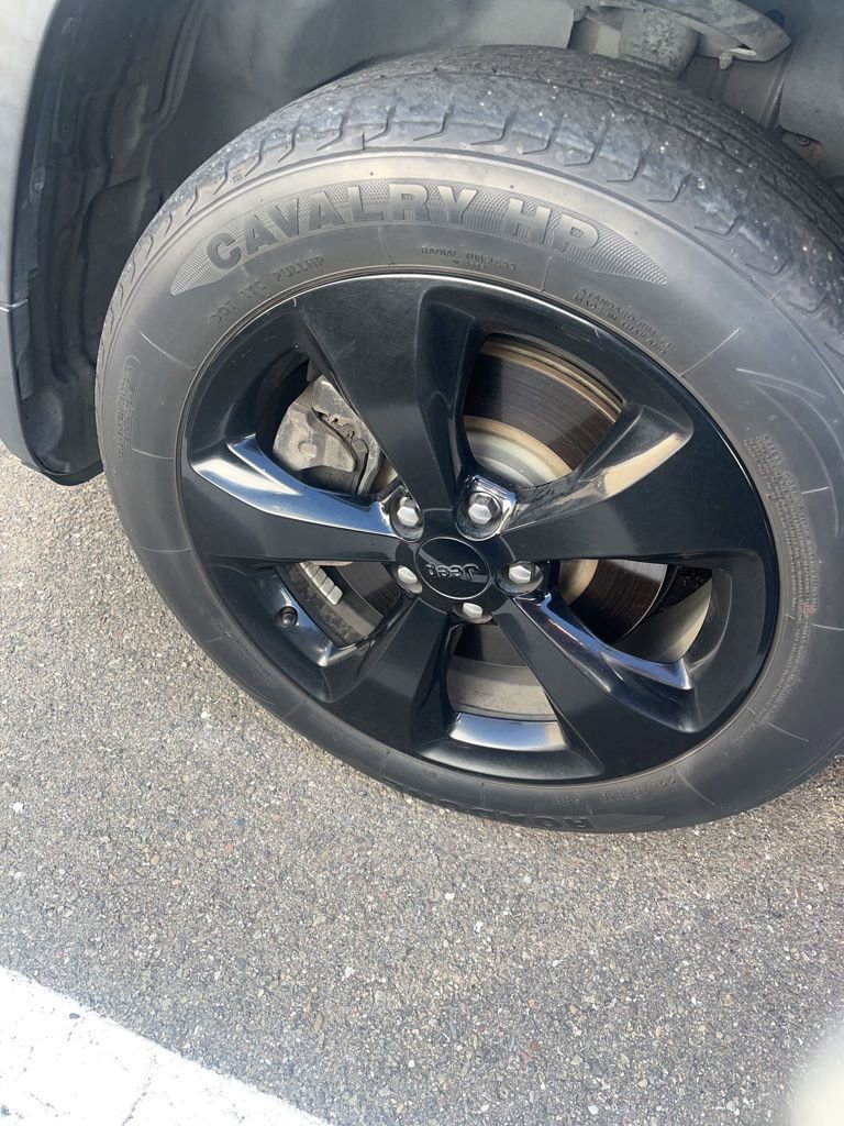 Used 2017 Jeep Cherokee Altitude image 9