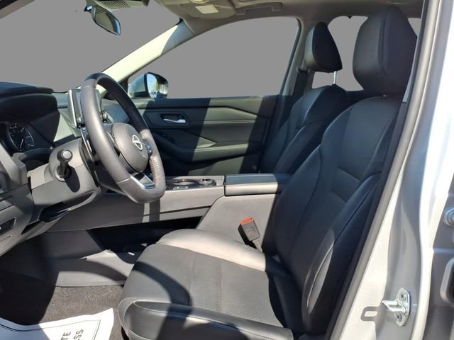 Used 2024 Nissan Rogue SV w/ SV Premium Package image 20