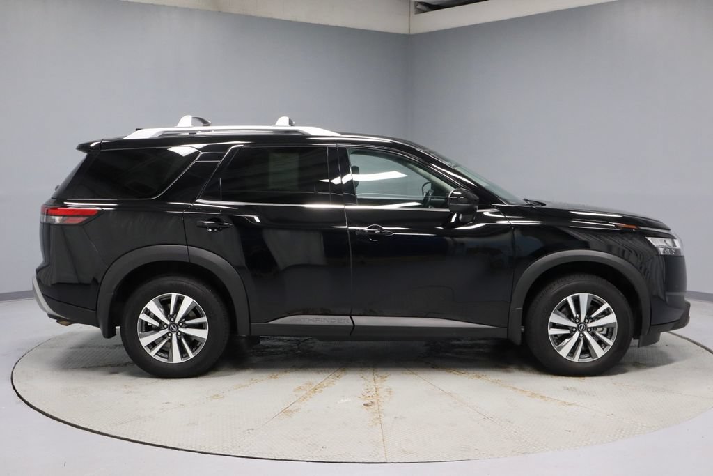 Certified 2024 Nissan Pathfinder SL w/ Cargo Package AWD/4WD image 7