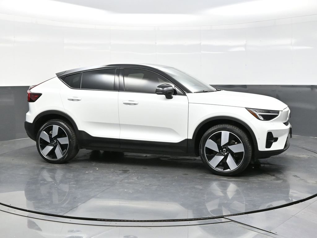 Used 2022 Volvo C40 P8 Recharge Ultimate image 8