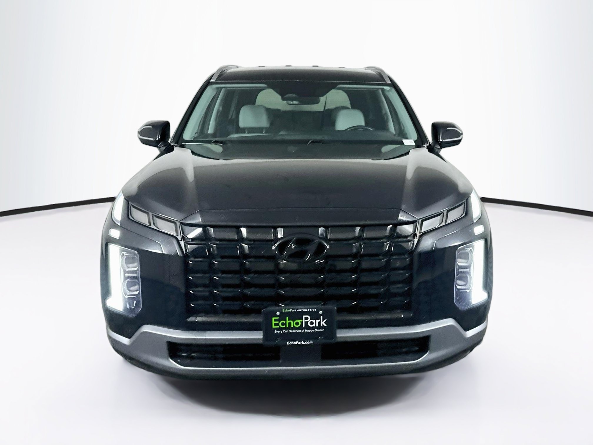 Used 2025 Hyundai Palisade SEL FWD image 2