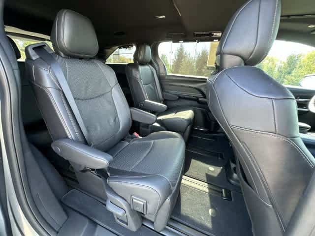 Used 2026 Toyota Sienna Limited AWD/4WD image 24