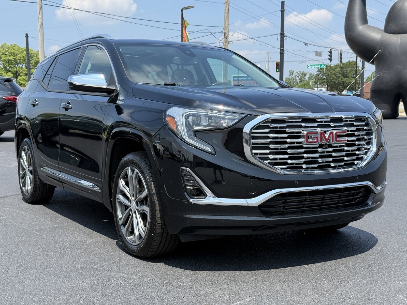 Used 2018 GMC Terrain Denali w/ Advanced Safety Package image 2