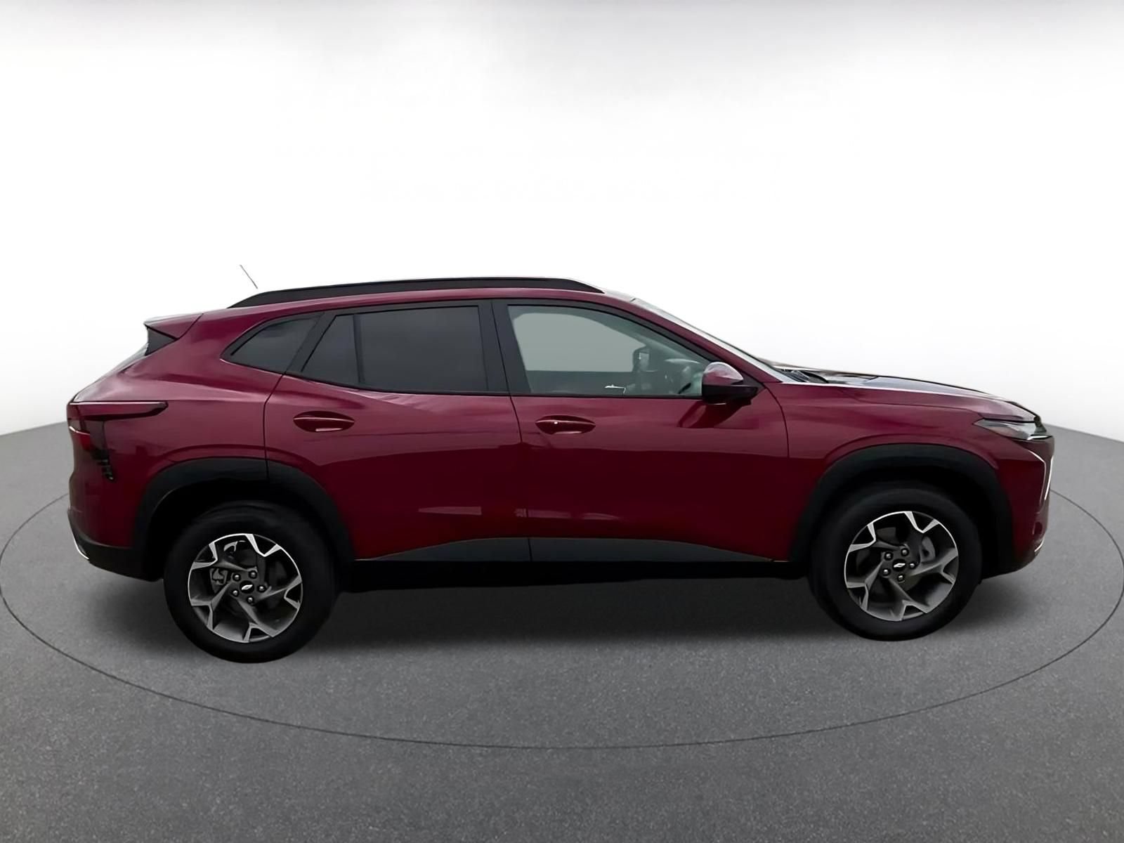 Used 2025 Chevrolet Trax LT w/ LT Convenience Package FWD image 15