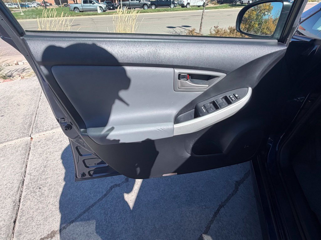 Used 2012 Toyota Prius Four w/ Deluxe Solar Roof Pkg FWD image 25