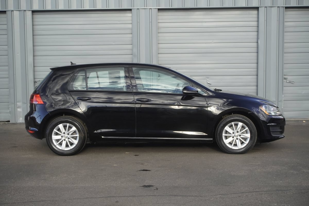 Used 2016 Volkswagen Golf S FWD image 7