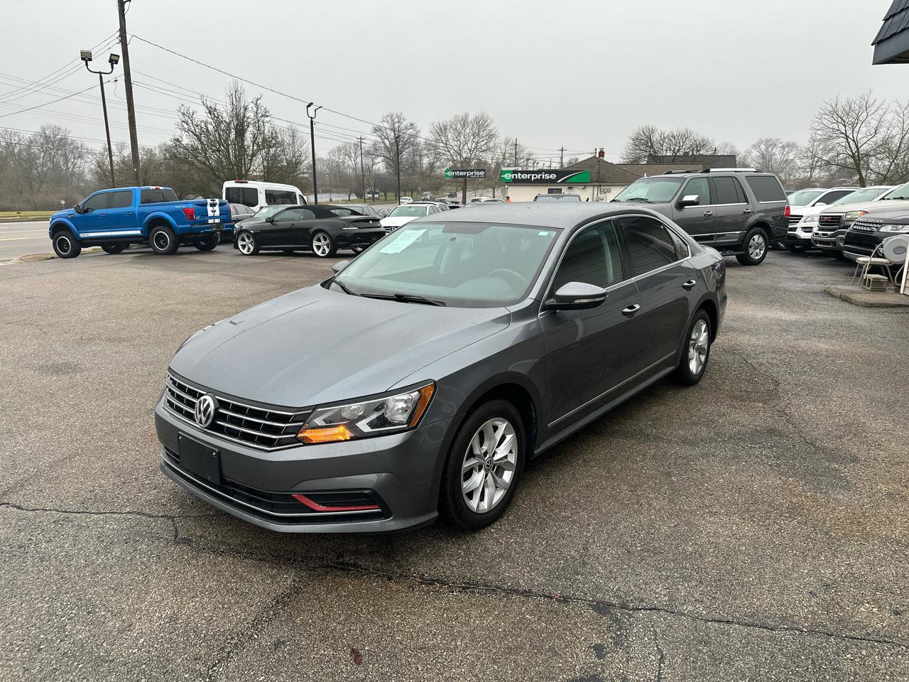 Used 2017 Volkswagen Passat 1.8T S image 8