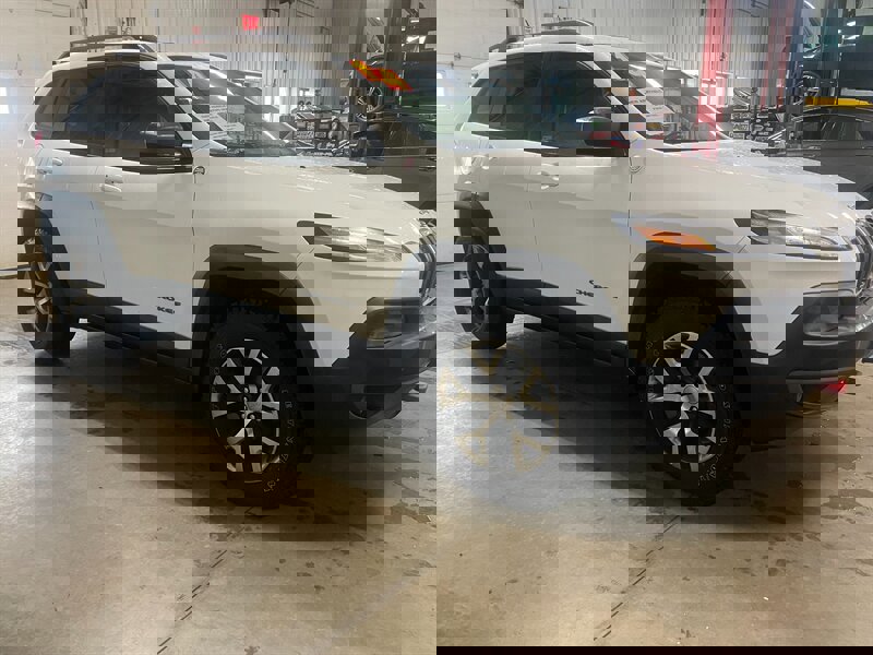 Used 2014 Jeep Cherokee Trailhawk w/ Leather Interior Group image 4