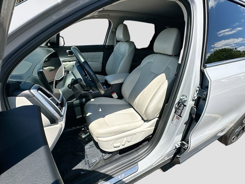 Certified 2025 Kia Sorento SX FWD image 20