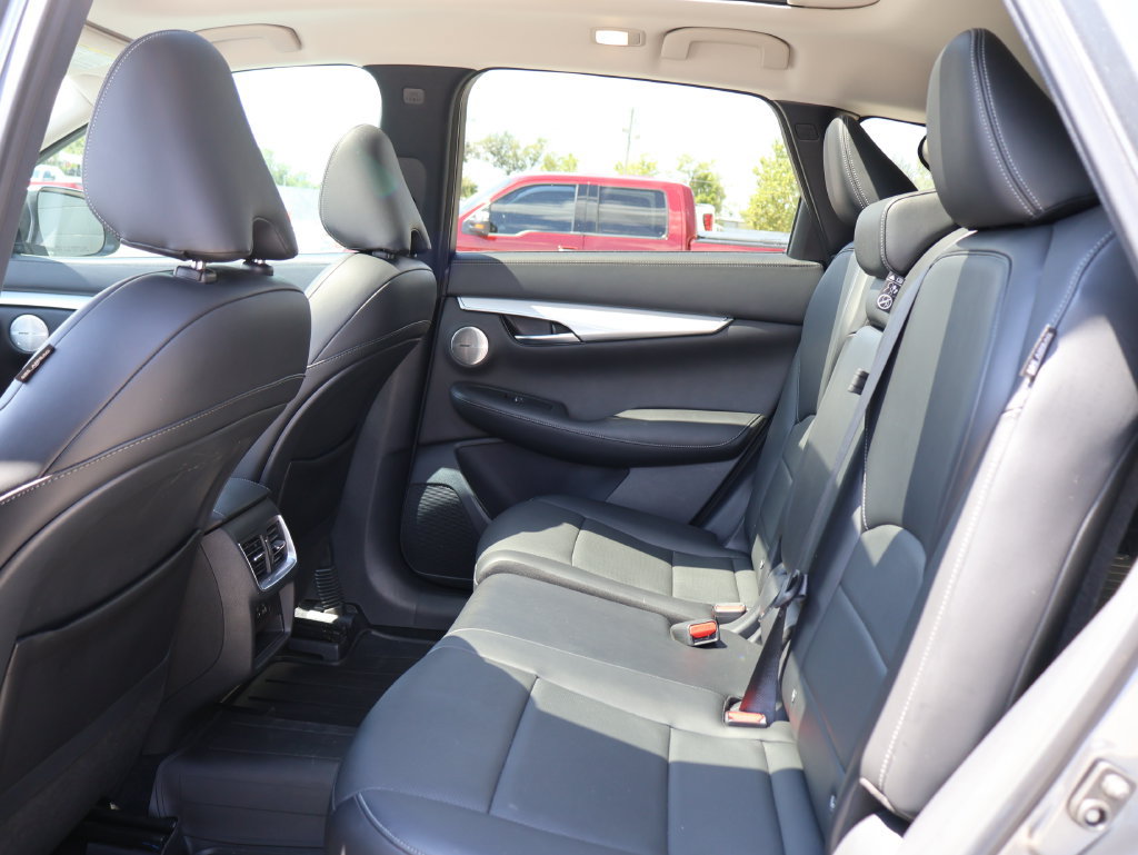 Used 2022 INFINITI QX50 Essential AWD/4WD image 17
