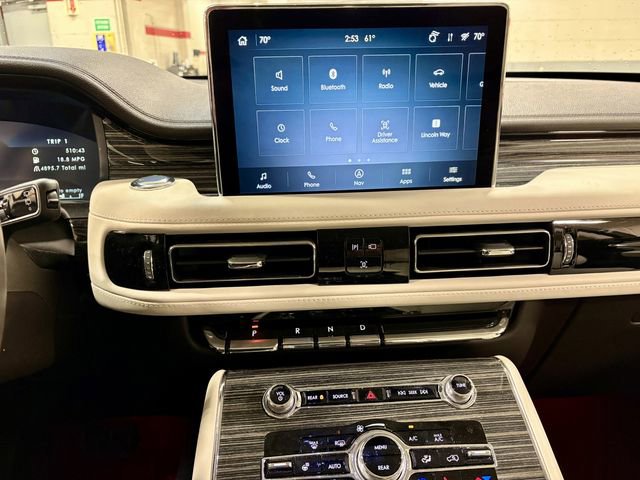 Used 2023 Lincoln Aviator Black Label w/ Dynamic Handling Package image 4