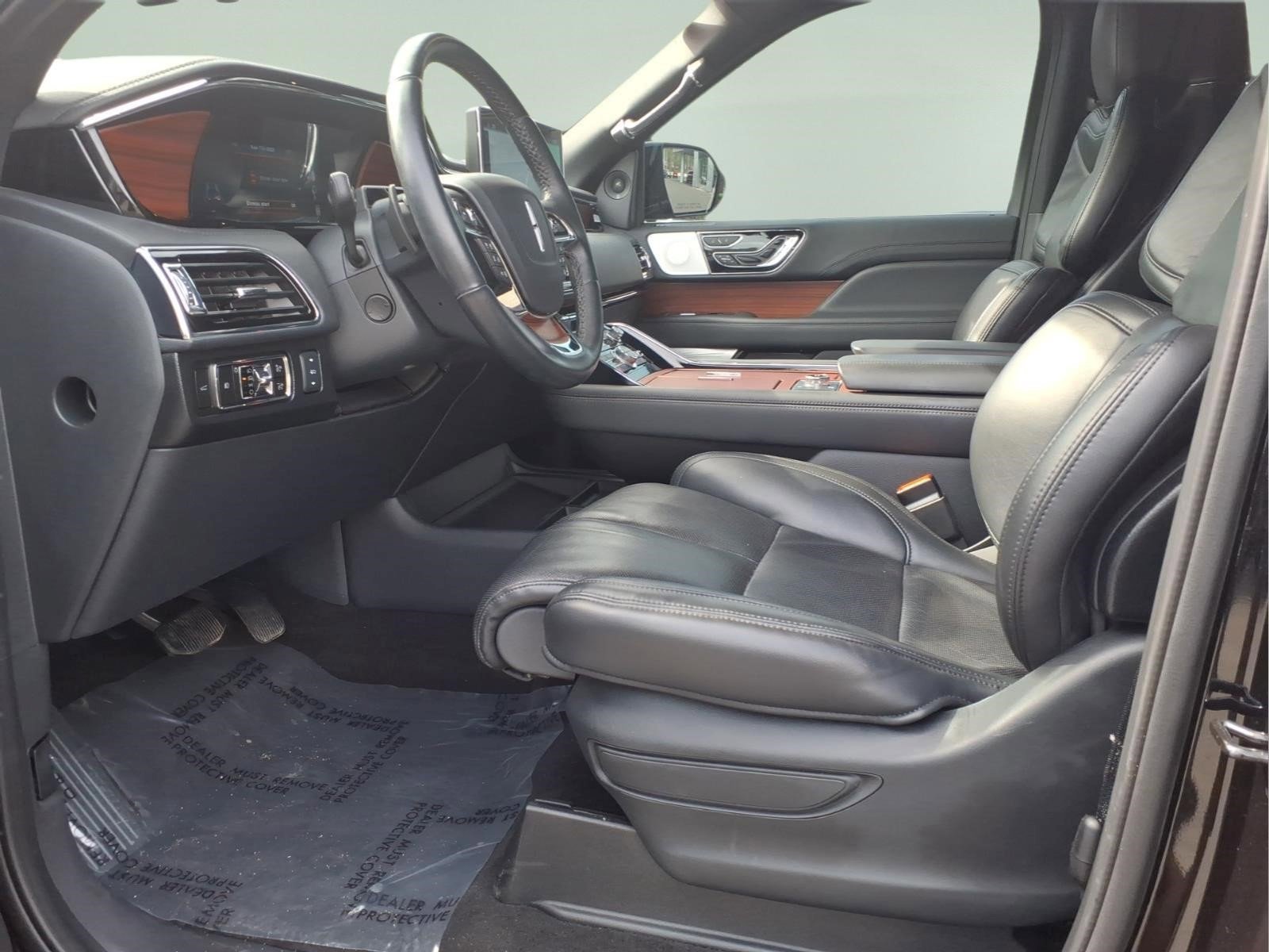 Certified 2024 Lincoln Navigator Reserve AWD/4WD image 16