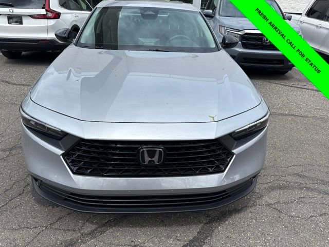 Used 2025 Honda Accord SE image 2