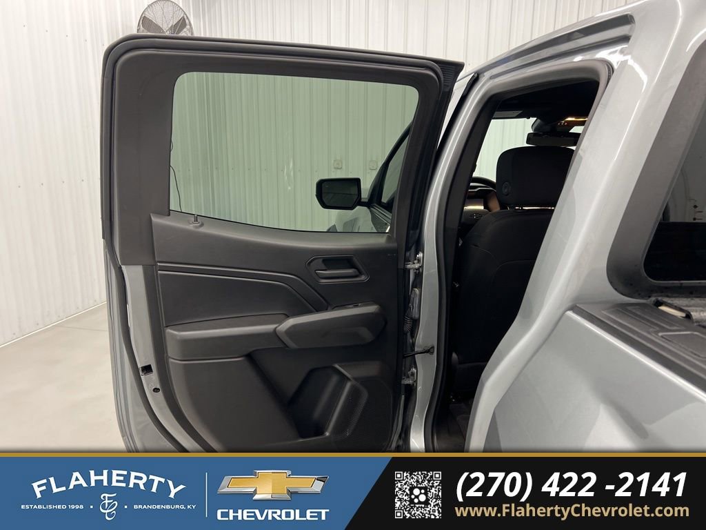 Used 2024 Chevrolet Colorado Trail Boss w/ Technology Package image 10