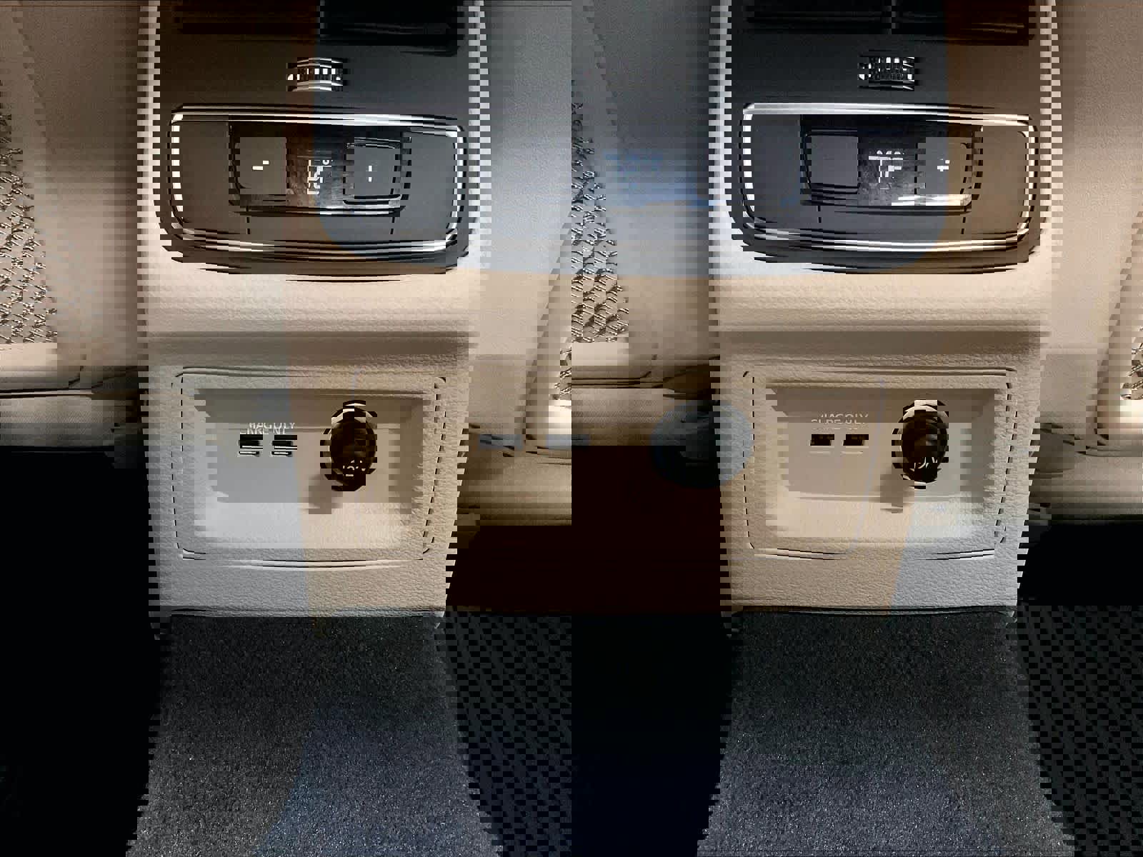 Used 2023 Audi A4 2.0T Premium Plus w/ Premium Plus Package AWD/4WD image 32