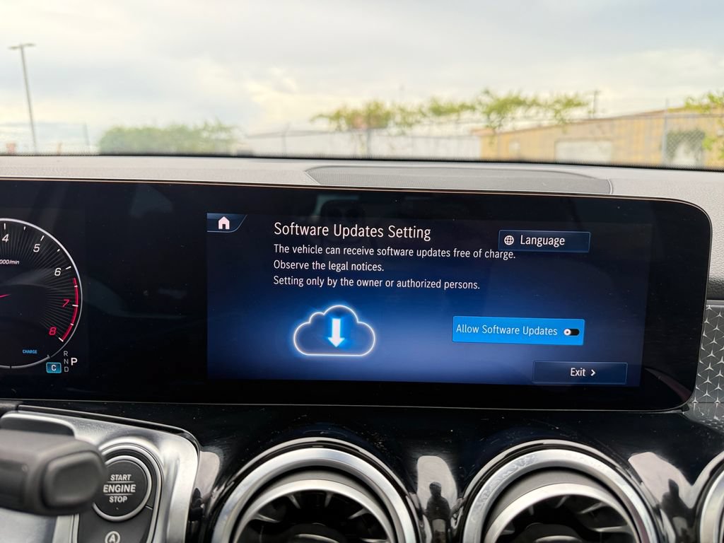 Certified 2025 Mercedes-Benz GLB 250 image 19