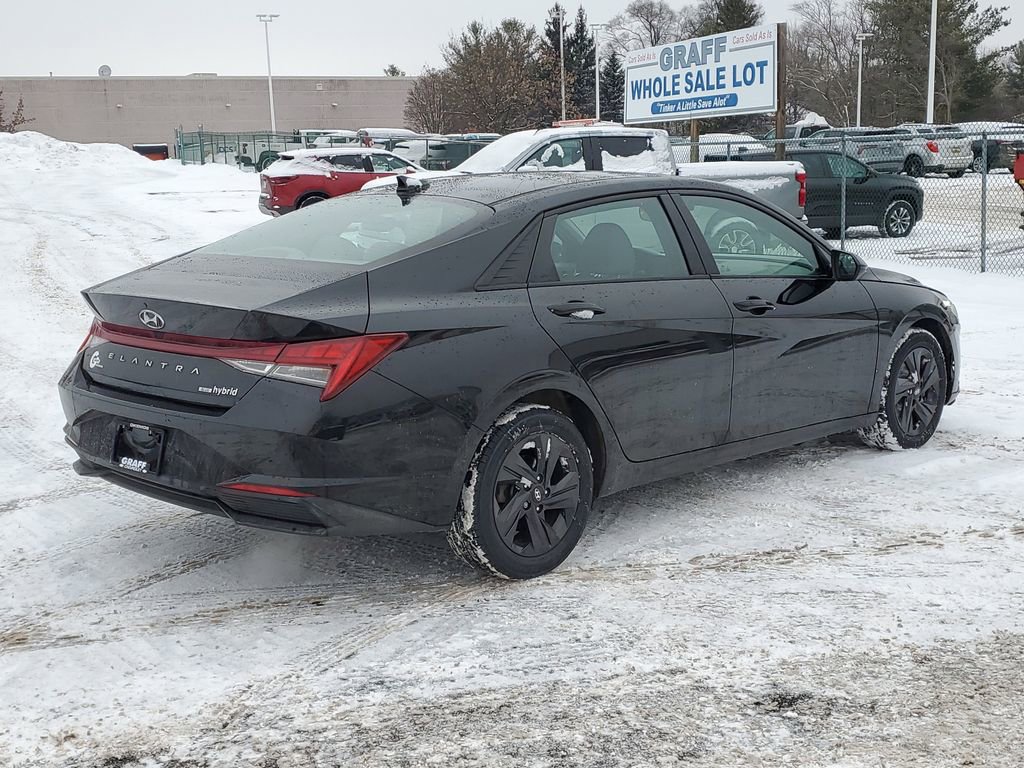 Used 2022 Hyundai Elantra Blue image 3