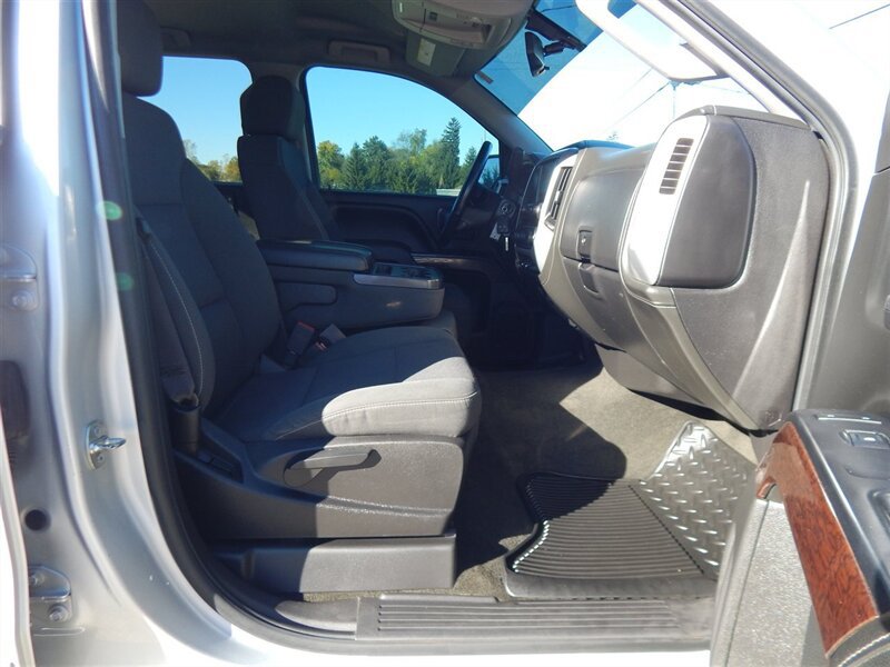 Used 2016 GMC Sierra 1500 SLE w/ SLE Value Package AWD/4WD image 17