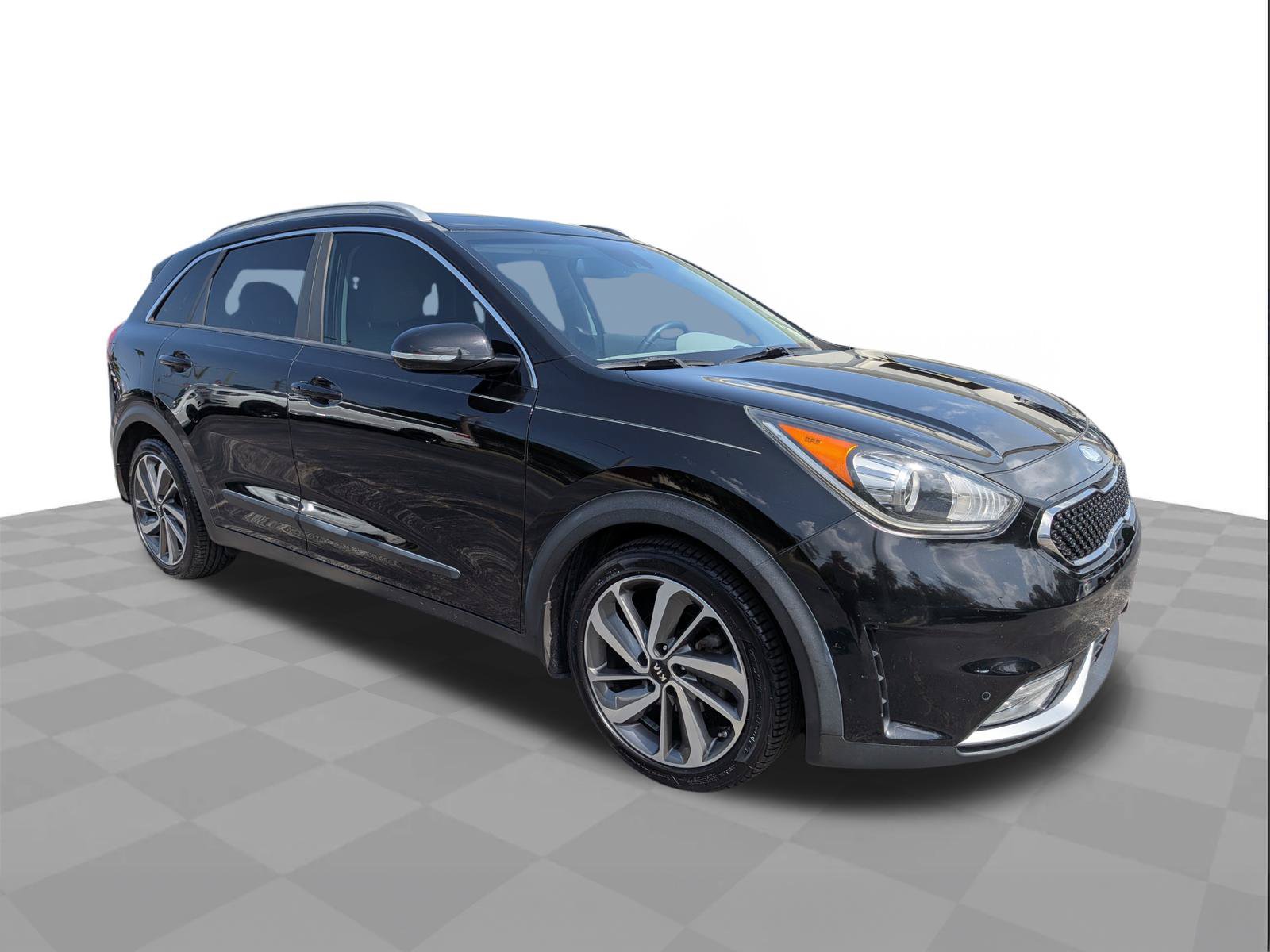 Used 2019 Kia Niro Touring w/ Paint Protection Film Package FWD image 2
