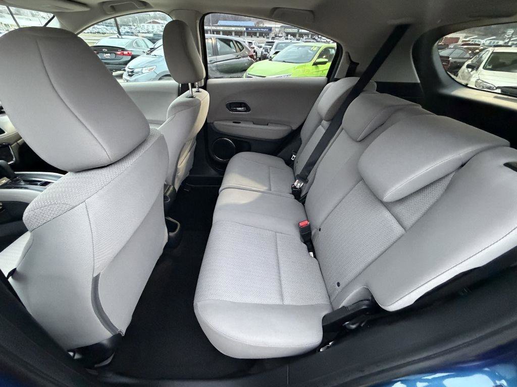 Used 2017 Honda HR-V EX image 11