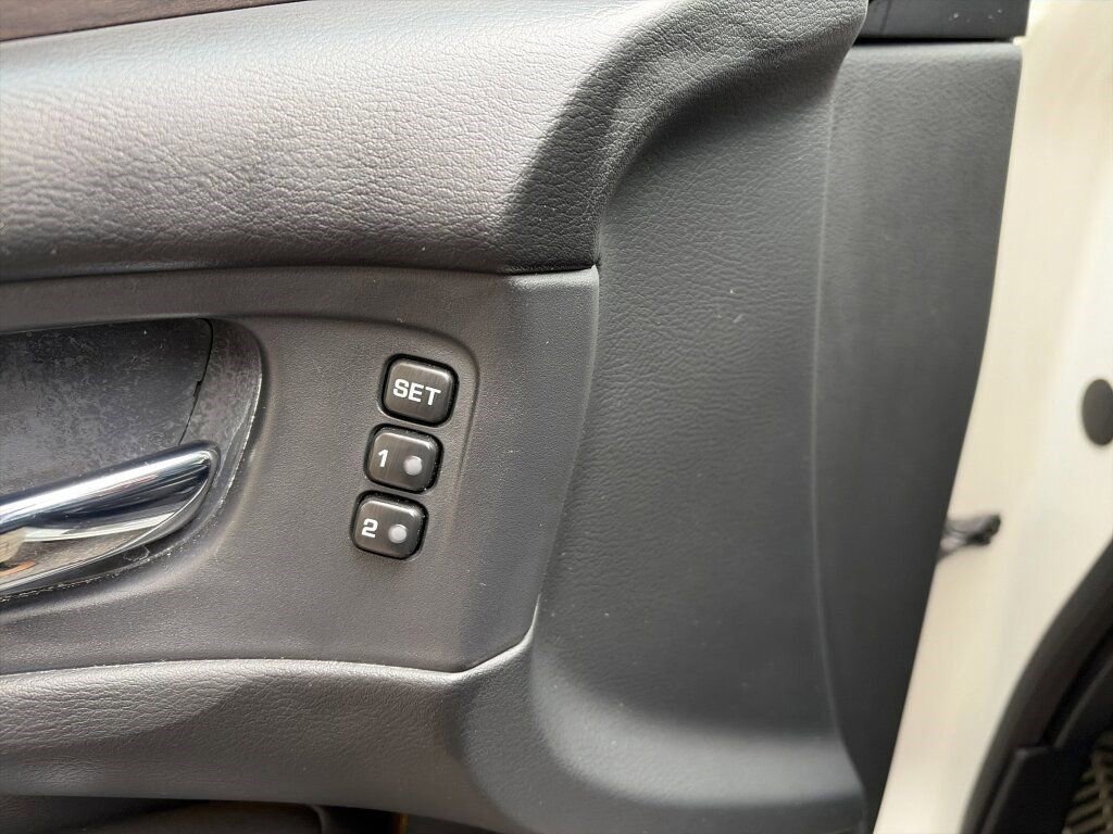 Certified 2024 Nissan Murano Platinum w/ Cargo Package image 30