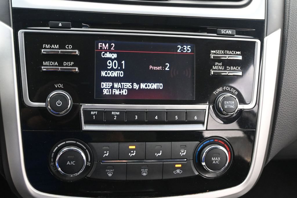 Used 2018 Nissan Altima 2.5 SR FWD image 14