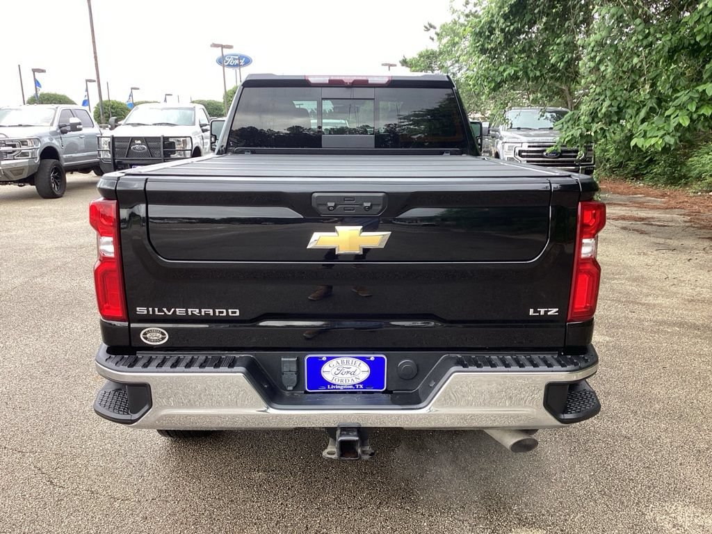 Used 2022 Chevrolet Silverado 2500 LTZ AWD/4WD image 10