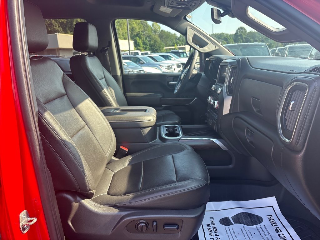 Used 2022 GMC Sierra 2500 SLT w/ SLT Preferred Package AWD/4WD image 13