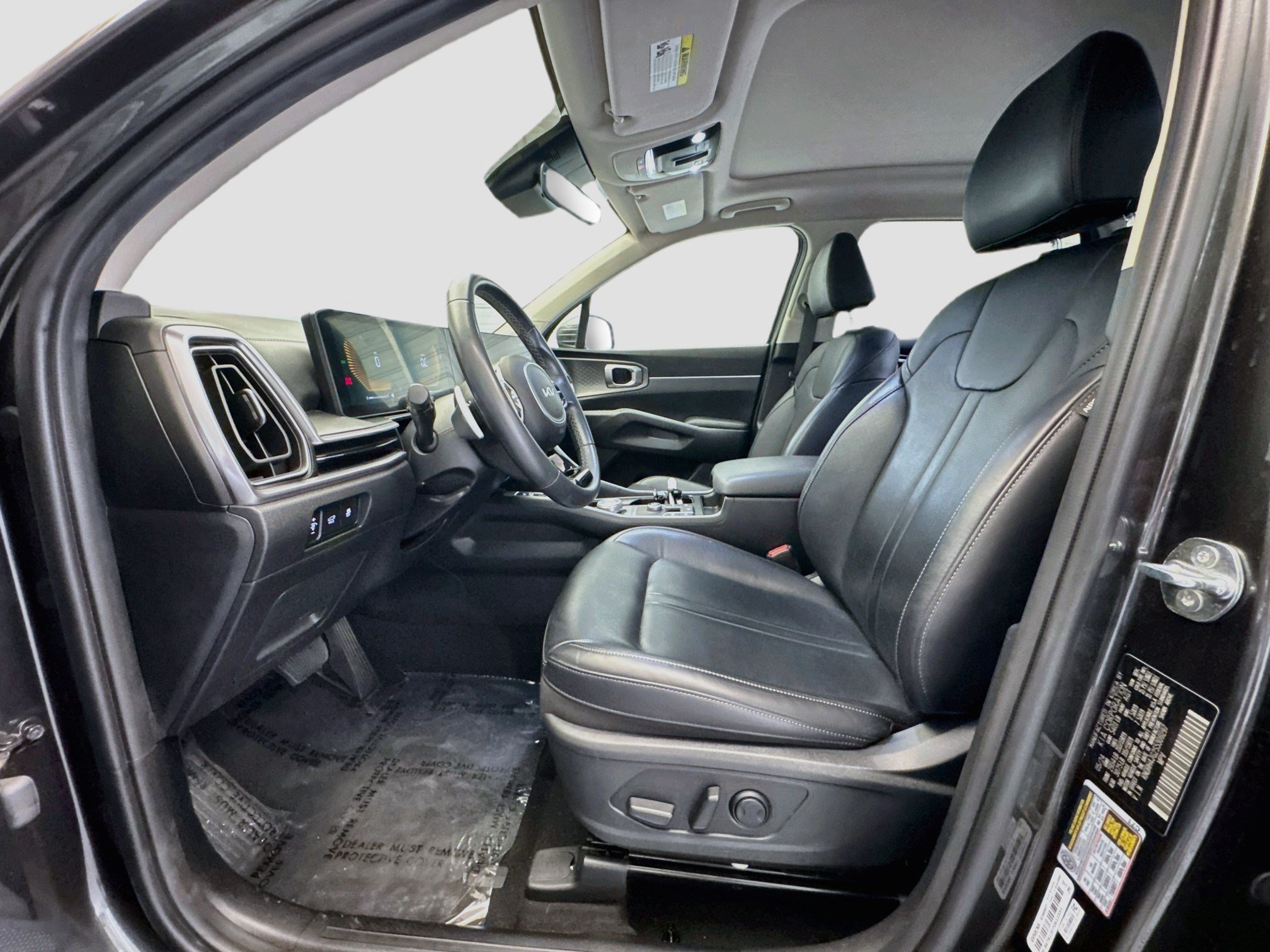 Used 2025 Kia Sorento EX FWD image 13
