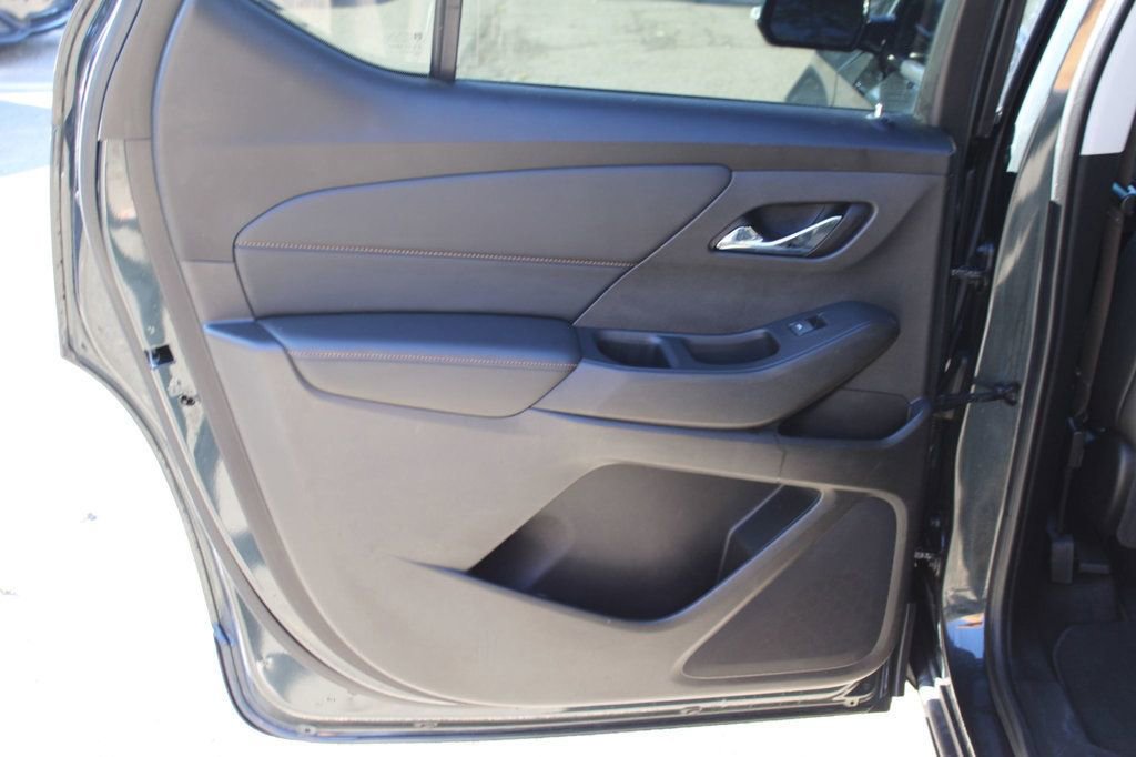 Used 2018 Chevrolet Traverse LT image 20