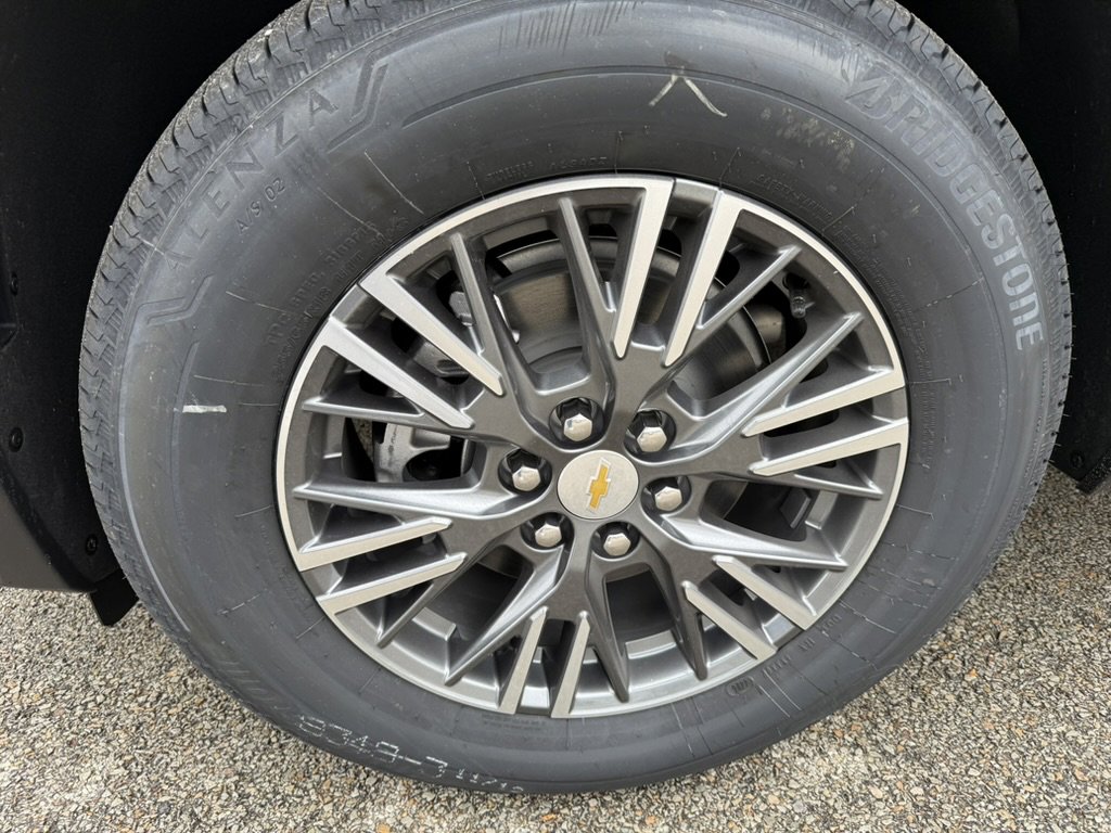 New 2026 Chevrolet Traverse LT w/ Driver Confidence Package image 9