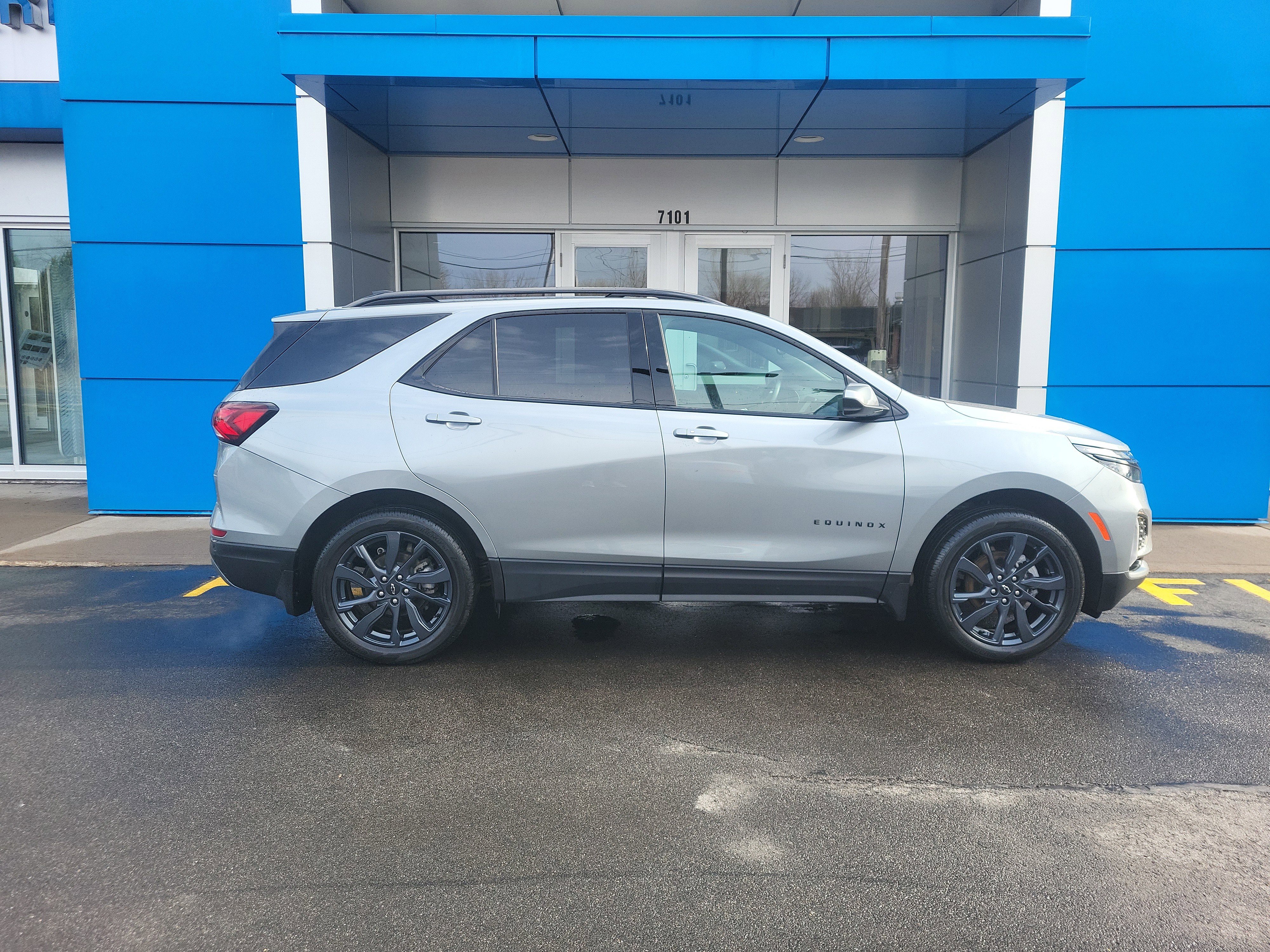 Certified 2024 Chevrolet Equinox RS w/ LPO, Floor Liner Package image 16