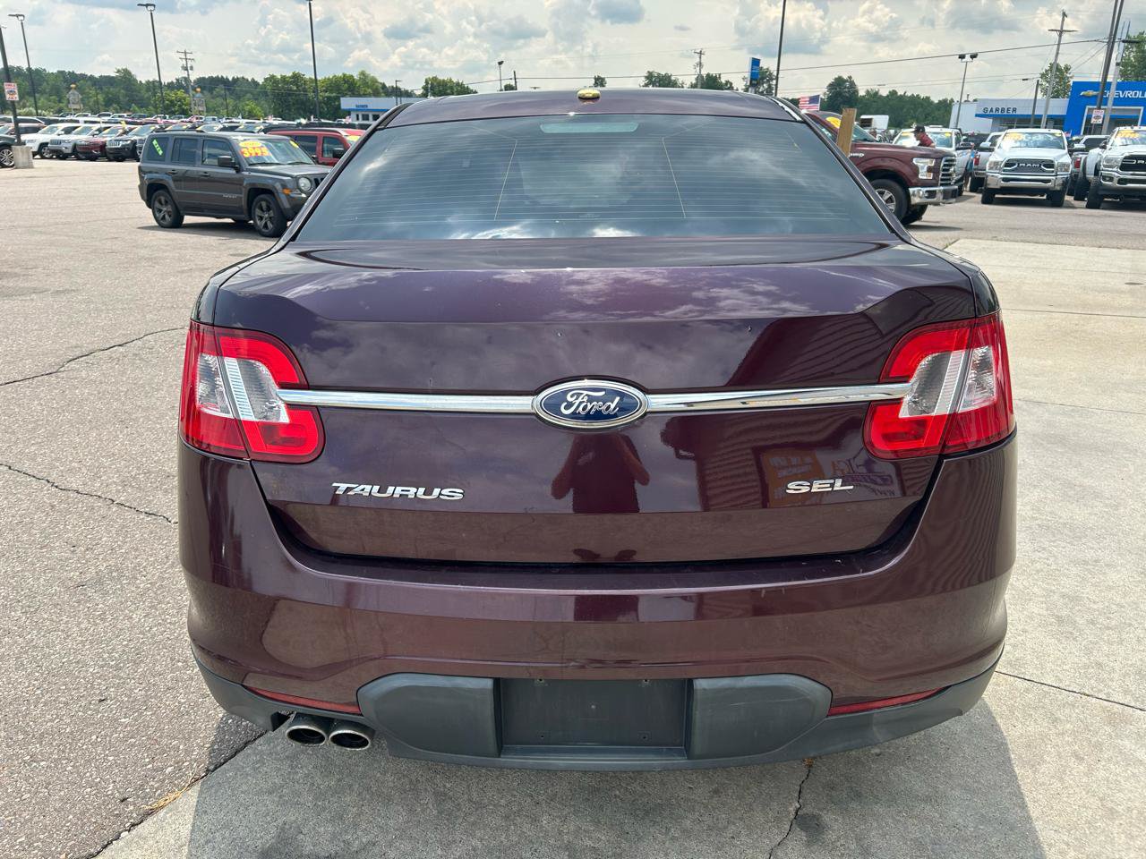 Used 2011 Ford Taurus SEL FWD image 6