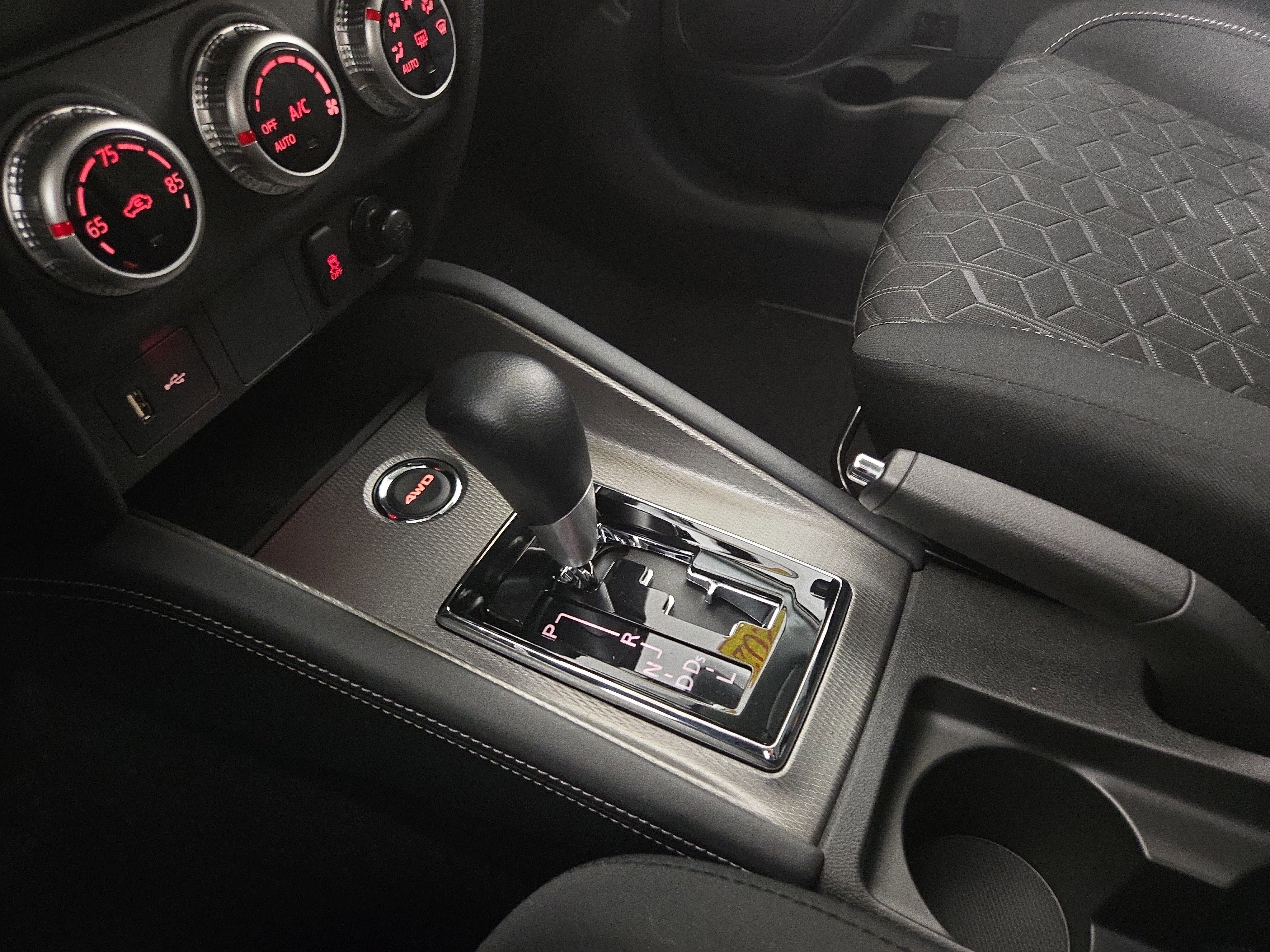 New 2025 Mitsubishi Outlander Sport ES AWD/4WD image 21