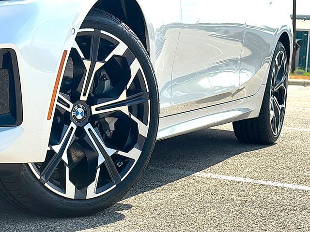 New 2026 BMW 330i Sedan w/ Premium Package RWD image 34