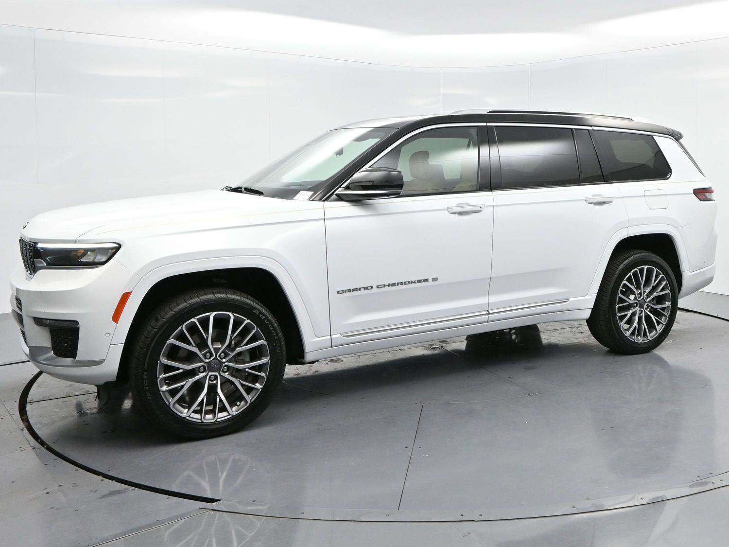 Used 2023 Jeep Grand Cherokee L Summit image 4