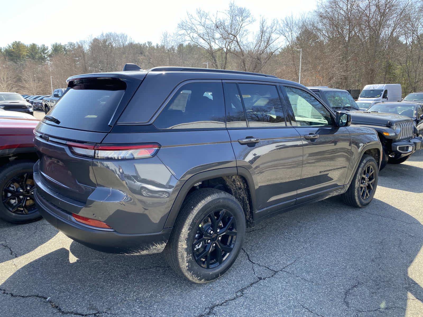 New 2026 Jeep Grand Cherokee Altitude AWD/4WD image 3