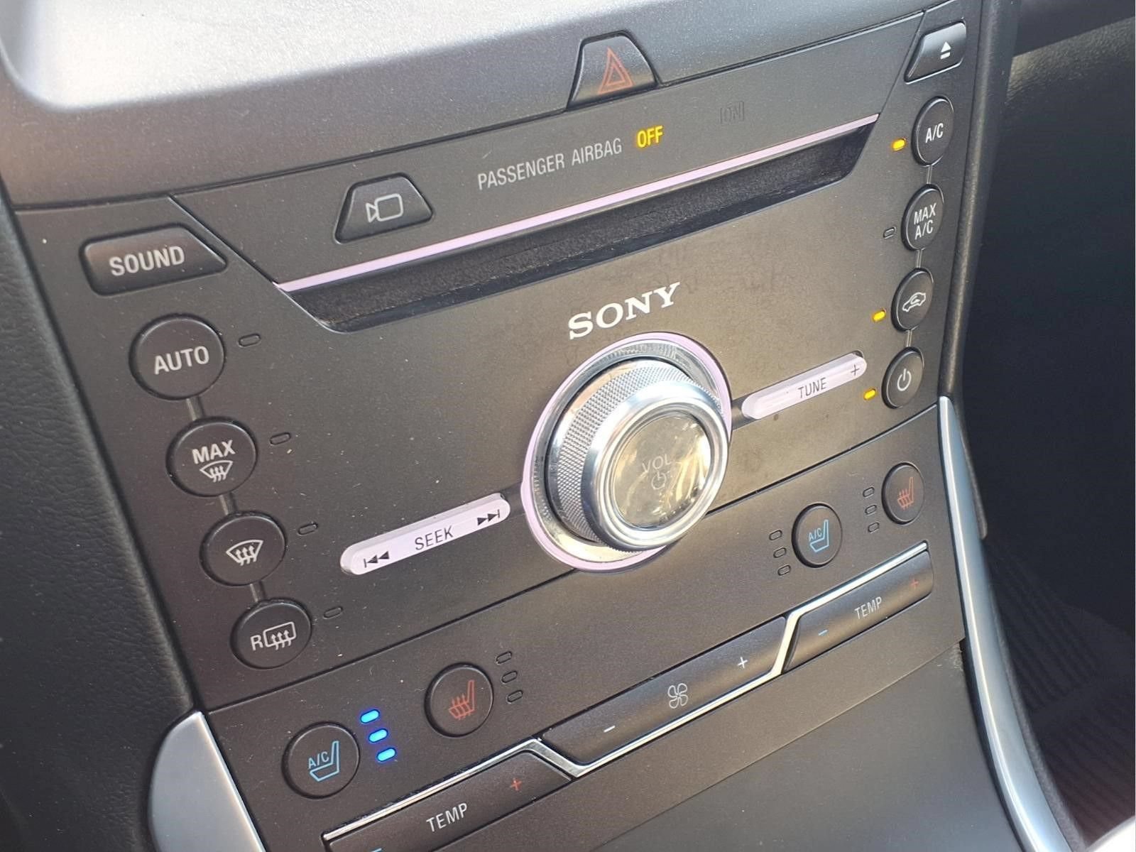 Used 2018 Ford Edge Sport w/ Equipment Group 401A AWD/4WD image 19