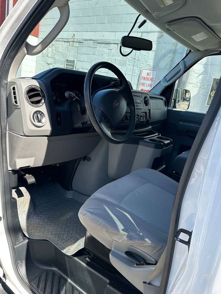 Used 2012 Ford E-350 and Econoline 350 XLT RWD image 9