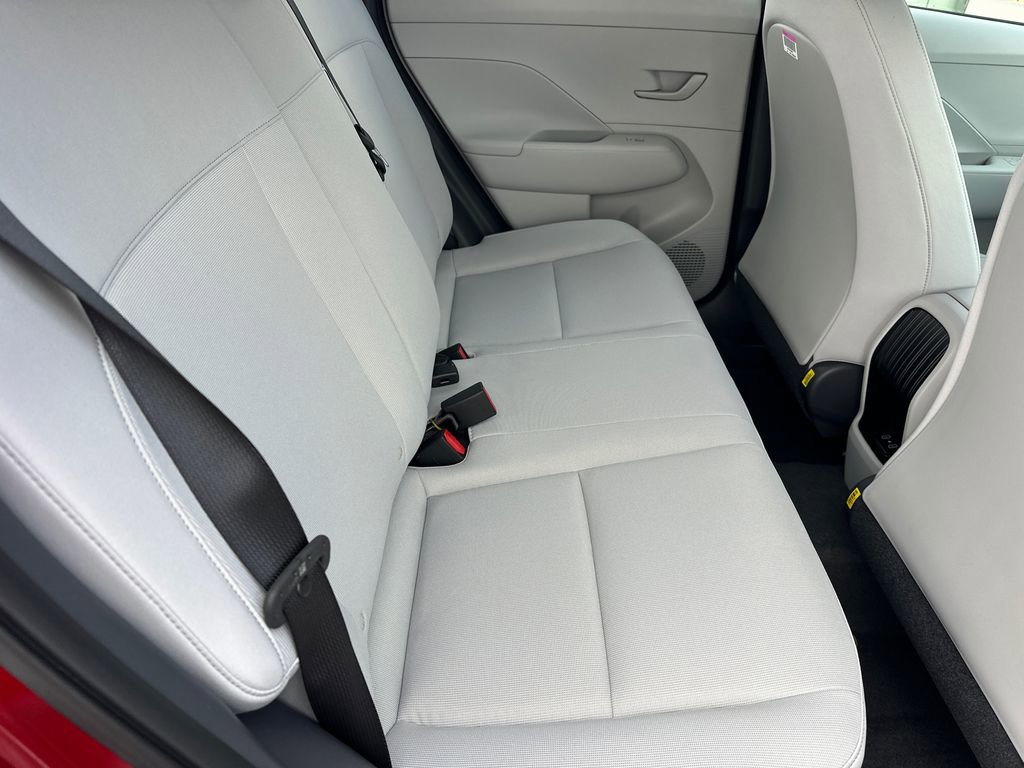 New 2026 Hyundai Kona SE image 15