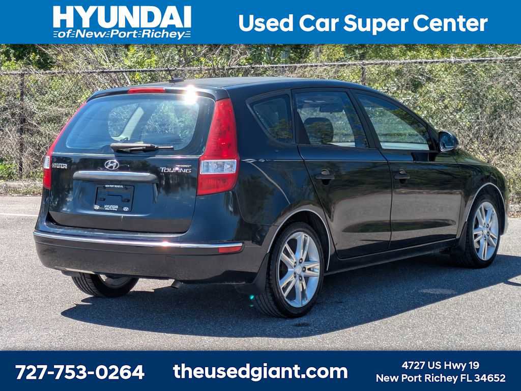 Used 2009 Hyundai Elantra w/ Premium-Sport Pkg 2 image 6