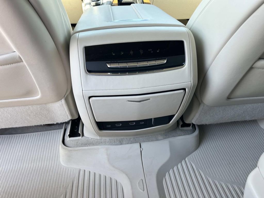 Certified 2024 Cadillac Escalade Sport Platinum w/ LPO, ONYX Package image 21