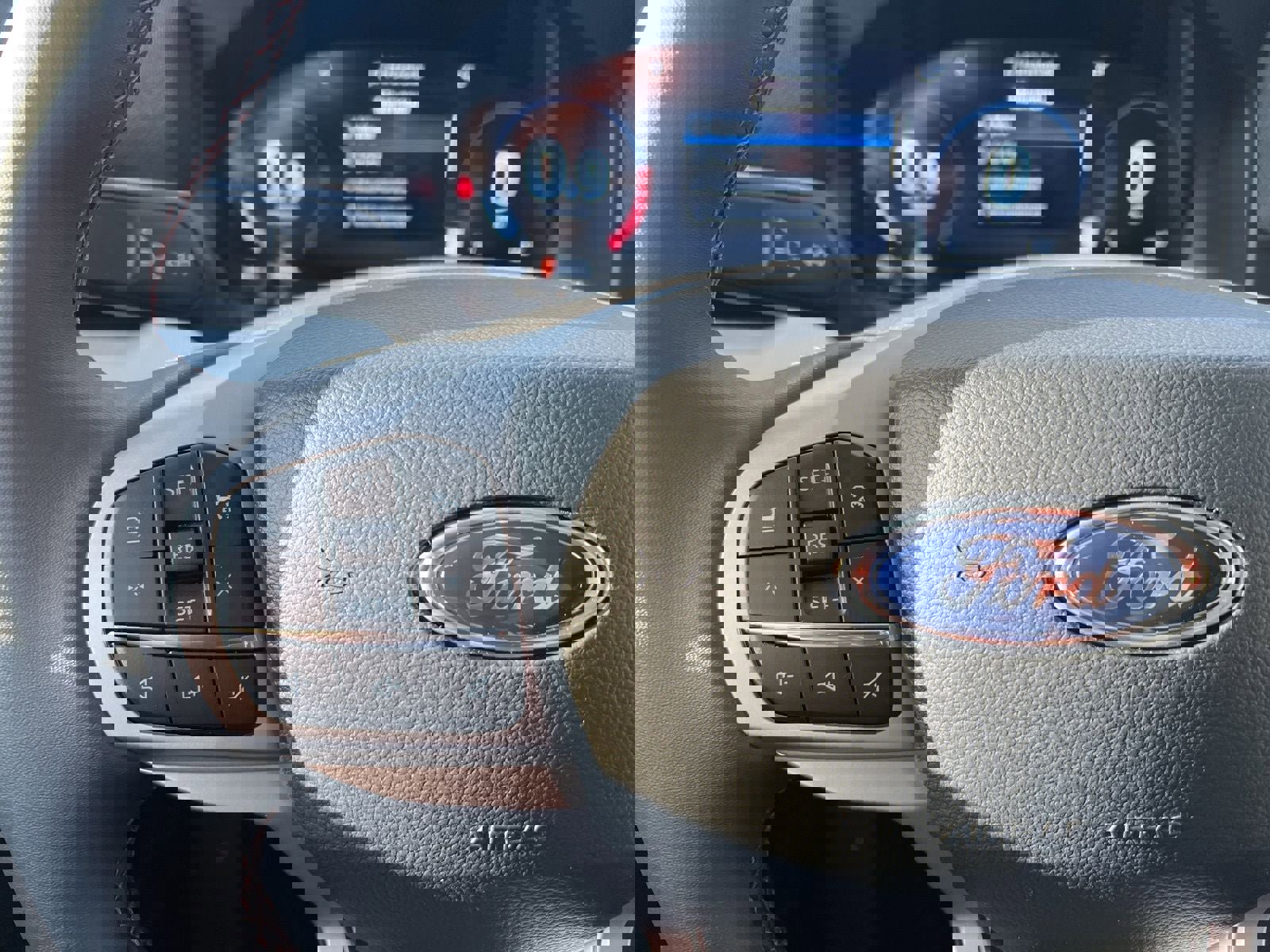 New 2025 Ford Explorer Active w/ Active Comfort Package image 22