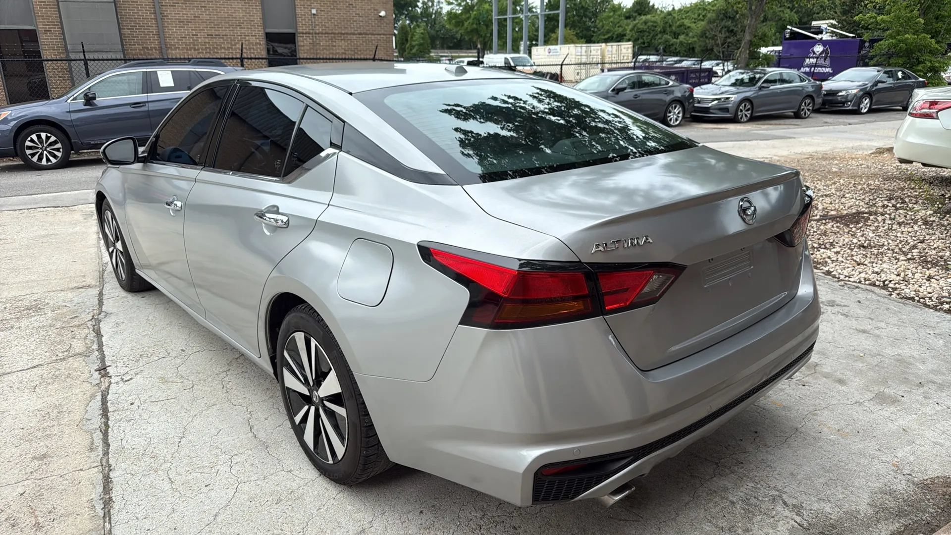 Used 2019 Nissan Altima 2.5 SL FWD image 7