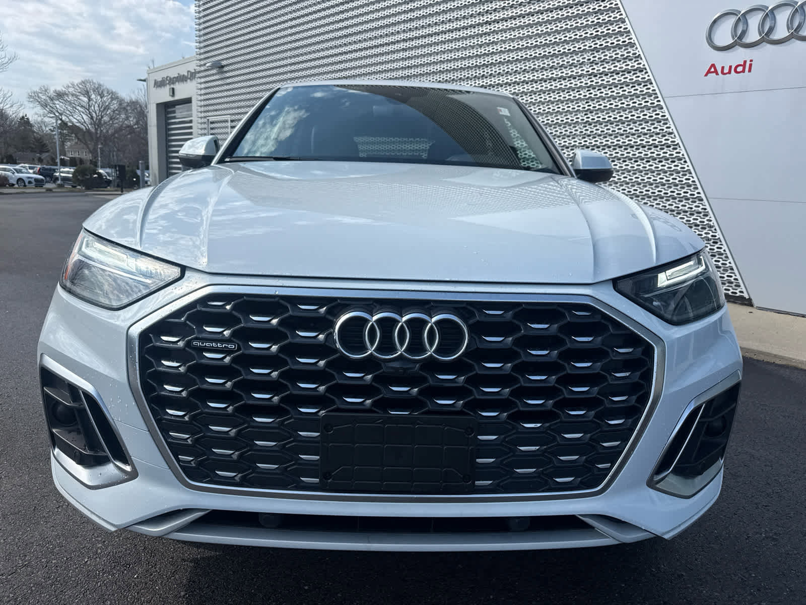 Used 2024 Audi Q5 2.0T Premium Plus w/ Premium Plus Package image 3