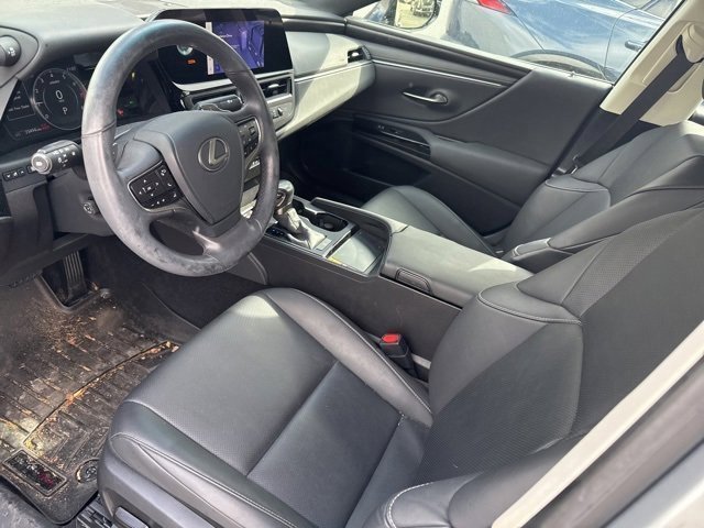 Used 2024 Lexus ES 250 w/ Premium Package image 10