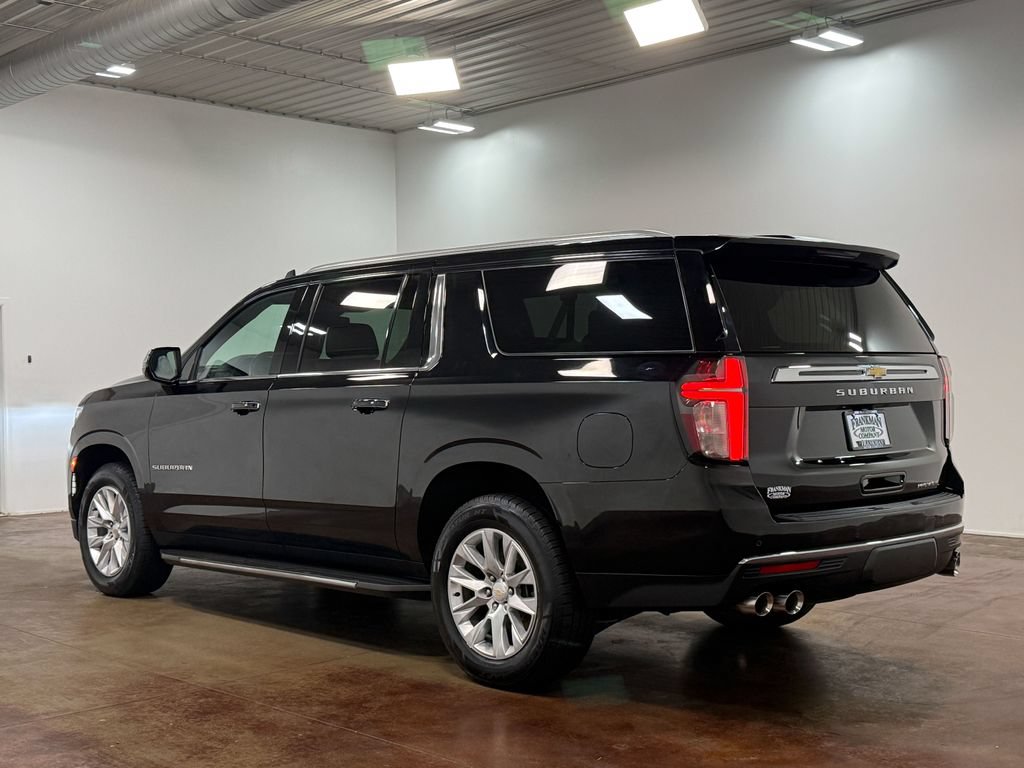 Used 2024 Chevrolet Suburban Premier AWD/4WD image 5