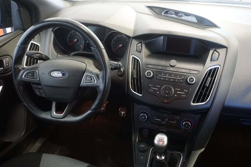 Used 2018 Ford Focus ST FWD image 23