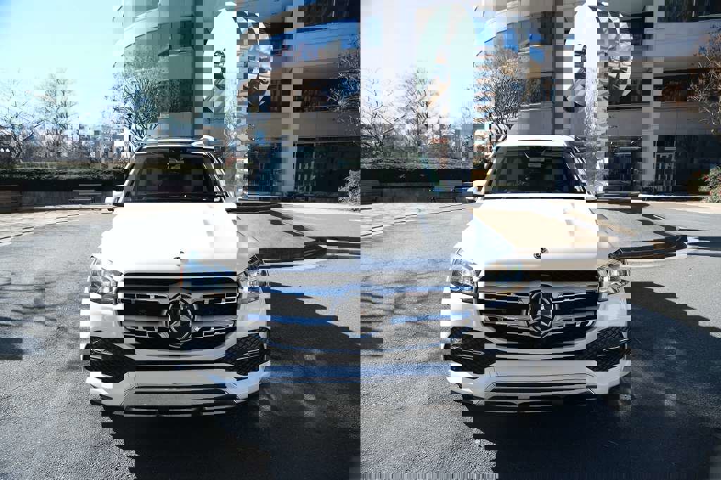 Used 2020 Mercedes-Benz GLS 450 4MATIC image 3